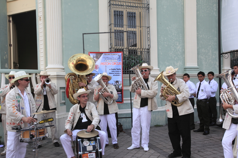 Fanfare Piston Circus  Santa Tecla  San Salvador